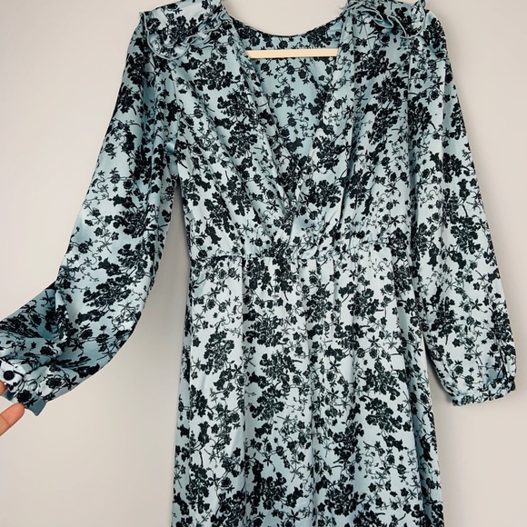 Beautiful peach color embroidered georgette saree. | Georgette sarees, Saree, Best designer dresses